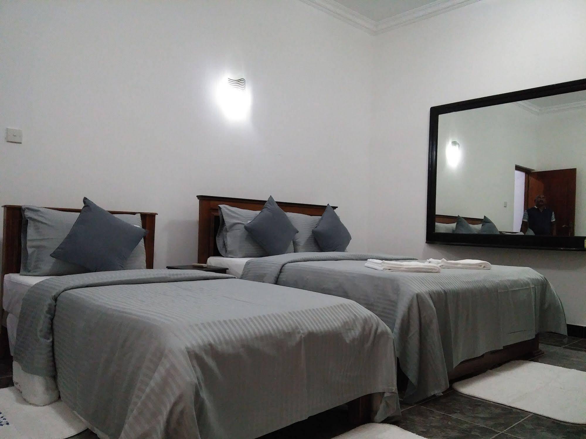 West Dene Bed & Breakfast Negombo Ngoại thất bức ảnh